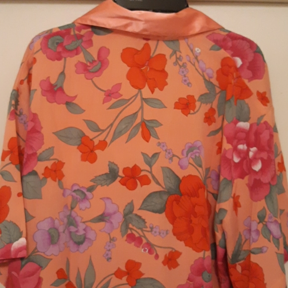 Victoria's Secret night shirt - Picture 5 of 5